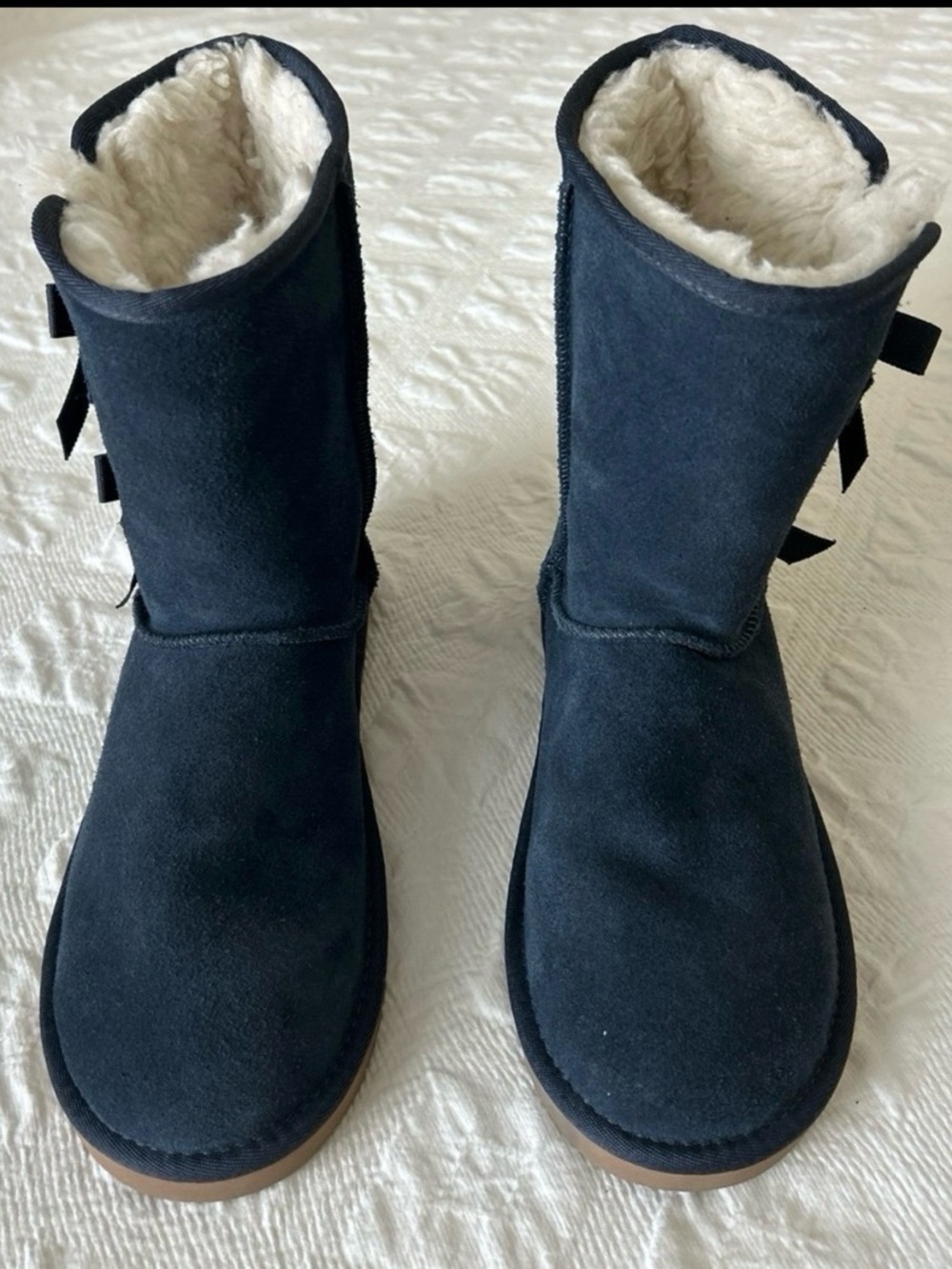 KOOLABURRA BY UGG BOOTS, Size 8, Color Navy Blue, Semi New.